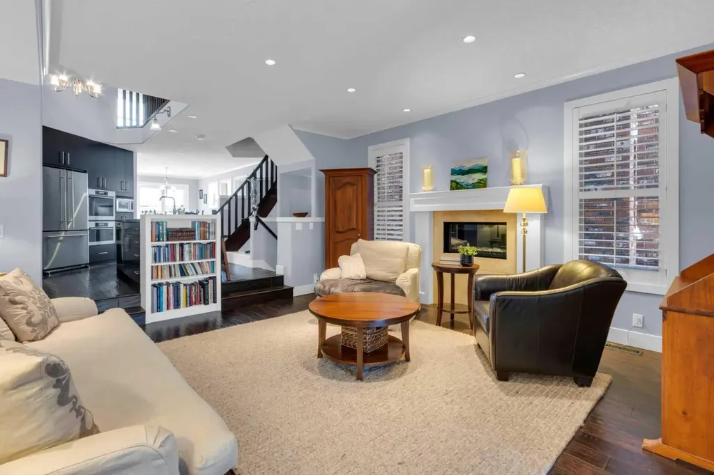 448 13 Street NW Calgary AB T2N 1Z2
