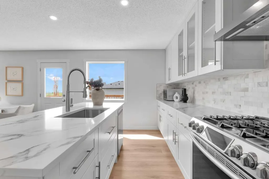 214 Royal Birch View NW Calgary AB T3G 5J8