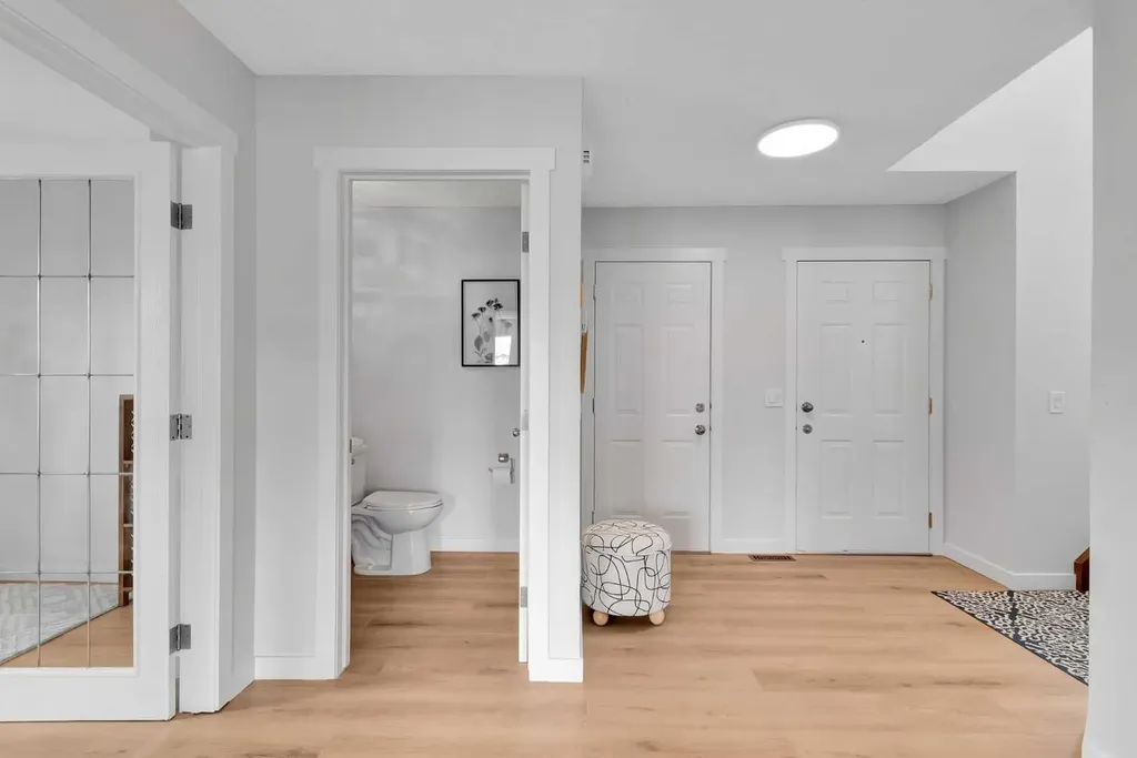 214 Royal Birch View NW Calgary AB T3G 5J8