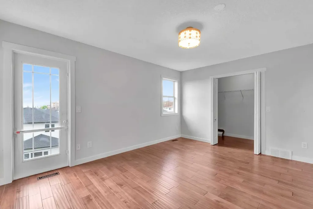 214 Royal Birch View NW Calgary AB T3G 5J8