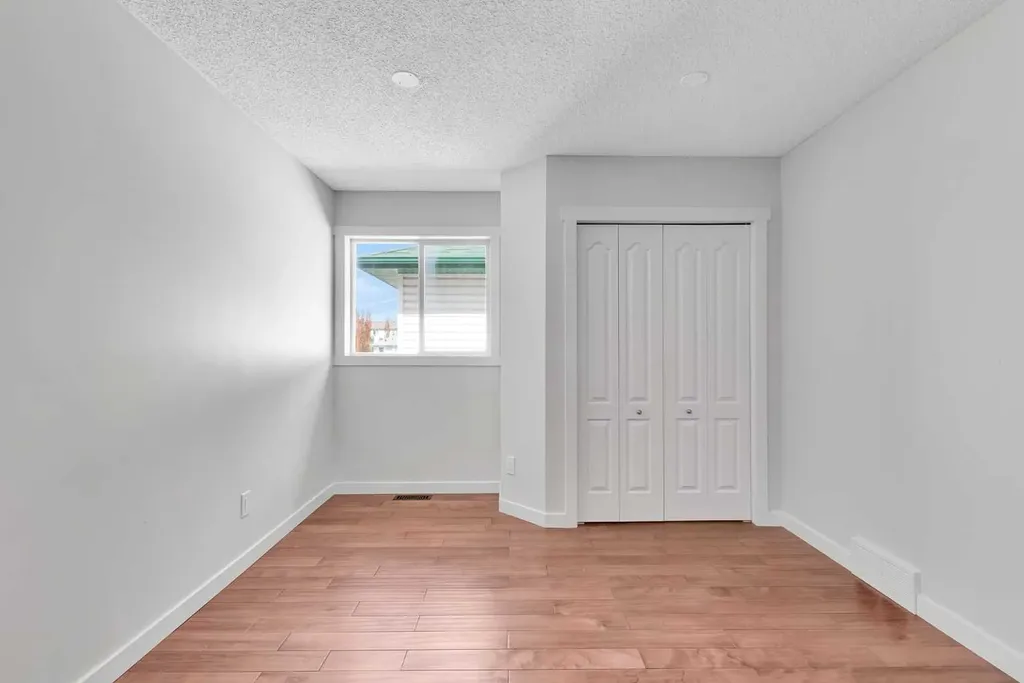 214 Royal Birch View NW Calgary AB T3G 5J8