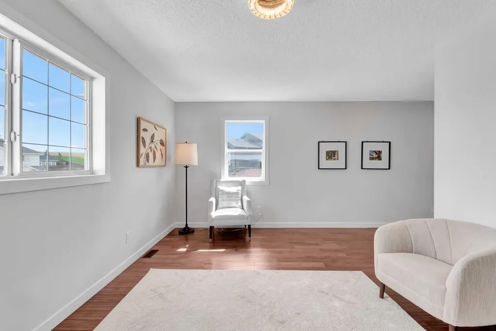 214 Royal Birch View NW Calgary AB T3G 5J8