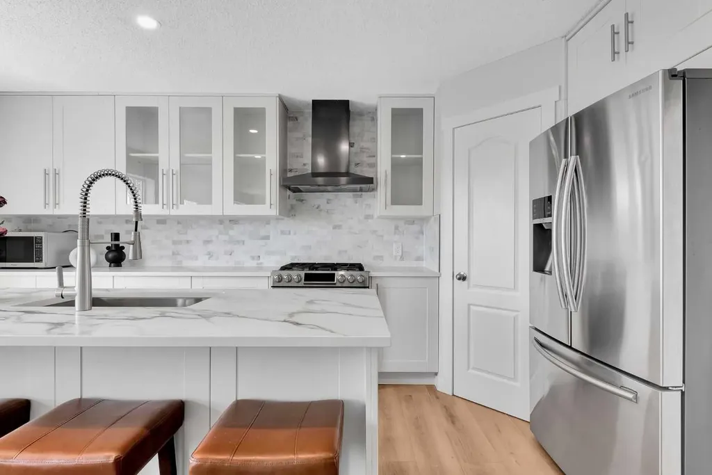 214 Royal Birch View NW Calgary AB T3G 5J8