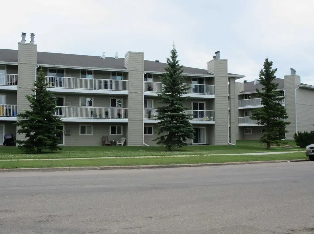 3007 57a Avenue Lloydminster AB T9V 1W5