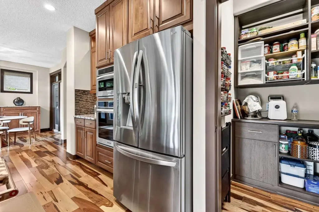 652 Quarry Way SE Calgary AB T2C 5H6