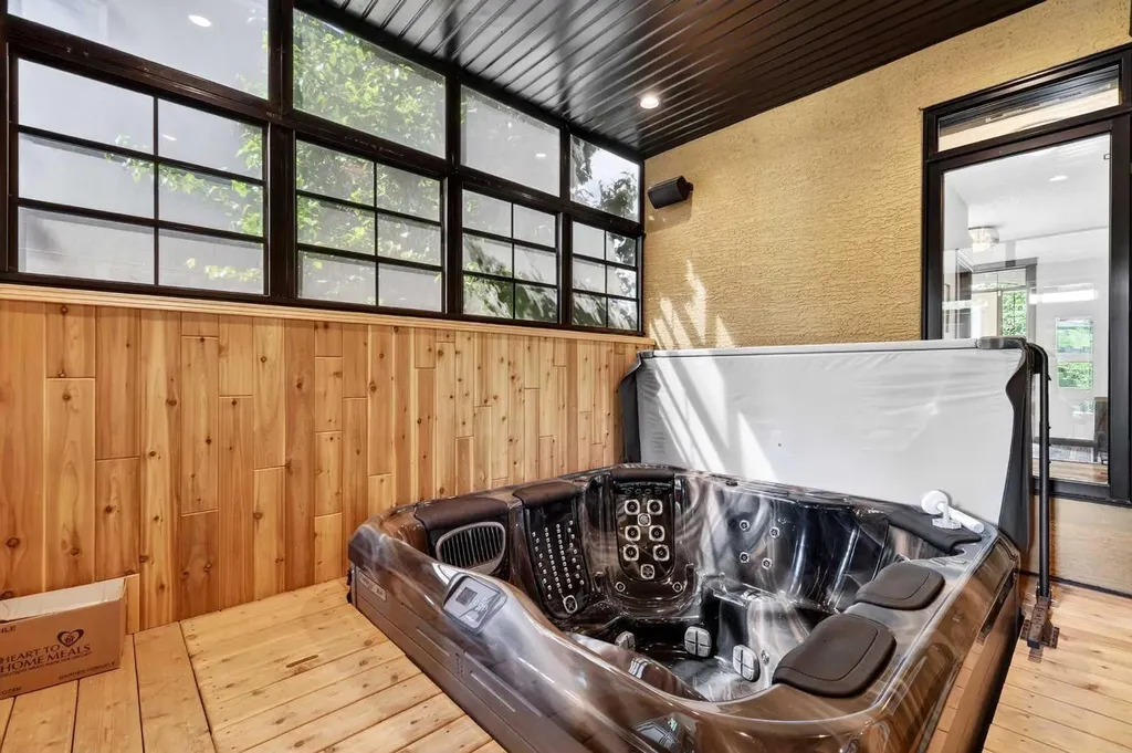 652 Quarry Way SE Calgary AB T2C 5H6
