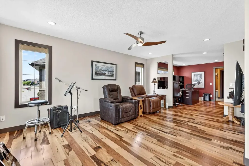 652 Quarry Way SE Calgary AB T2C 5H6