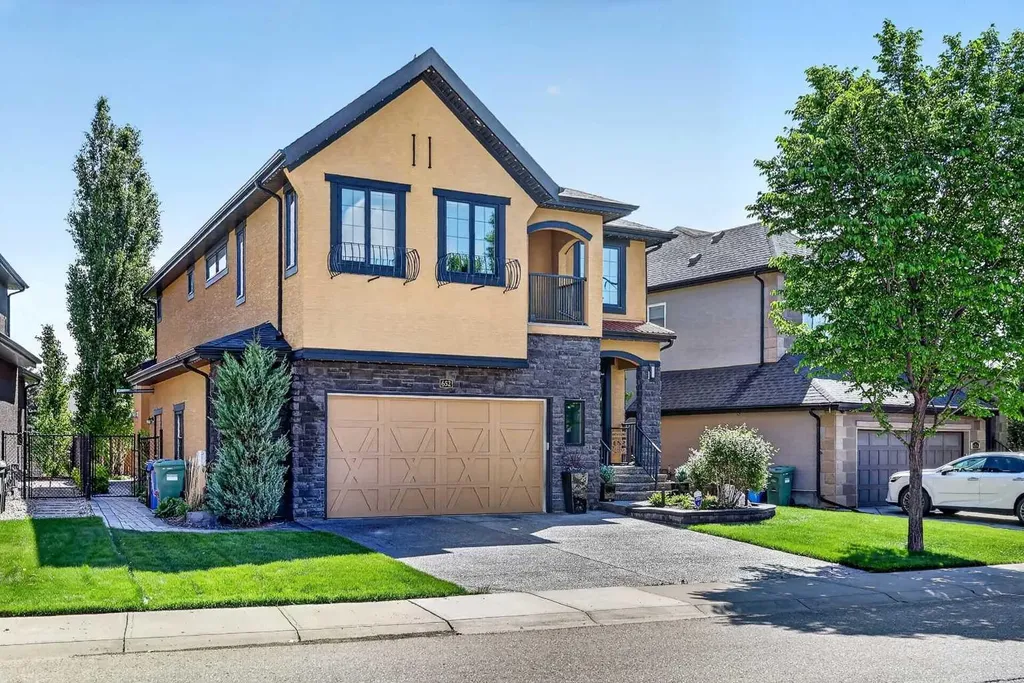 652 Quarry Way SE Calgary AB T2C 5H6