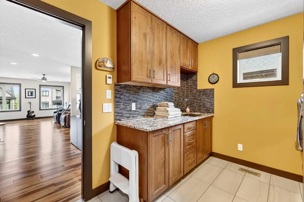 652 Quarry Way SE Calgary AB T2C 5H6