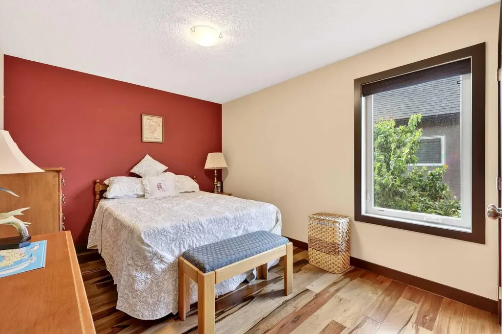 652 Quarry Way SE Calgary AB T2C 5H6