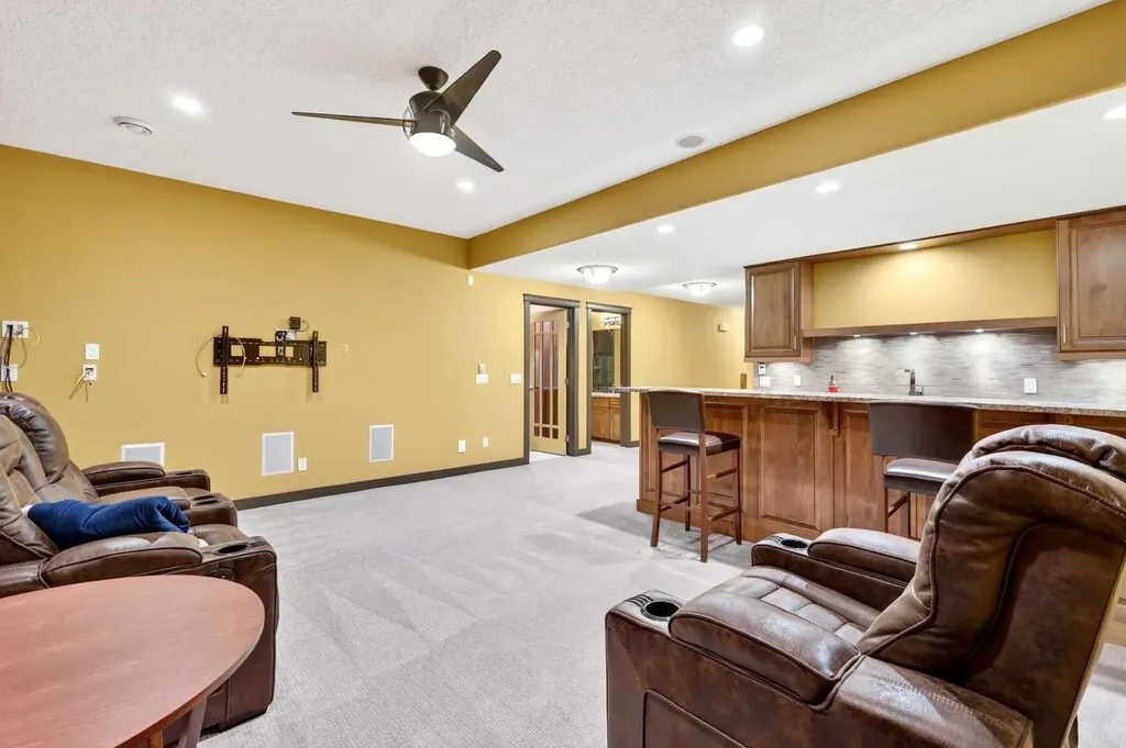 652 Quarry Way SE Calgary AB T2C 5H6