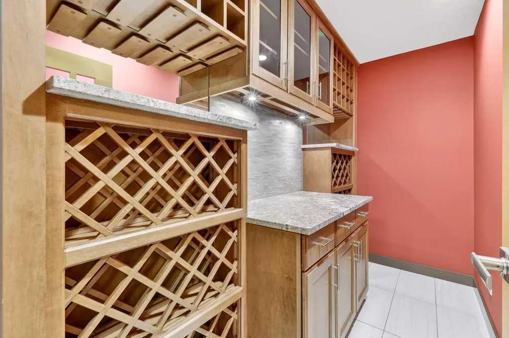 652 Quarry Way SE Calgary AB T2C 5H6