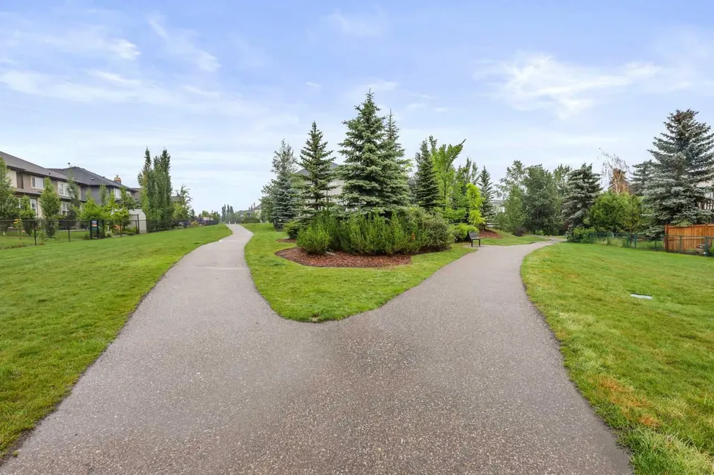 652 Quarry Way SE Calgary AB T2C 5H6