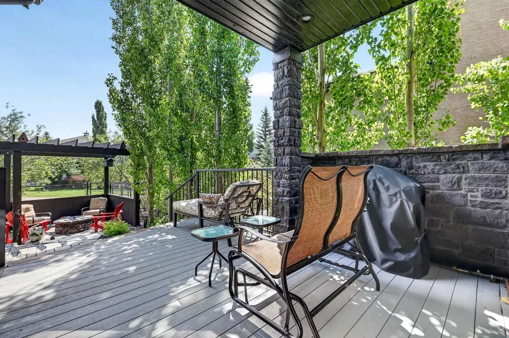 652 Quarry Way SE Calgary AB T2C 5H6