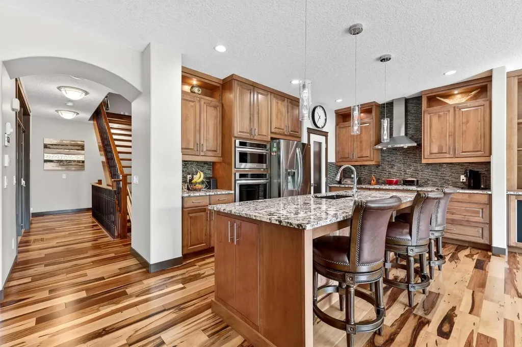 652 Quarry Way SE Calgary AB T2C 5H6