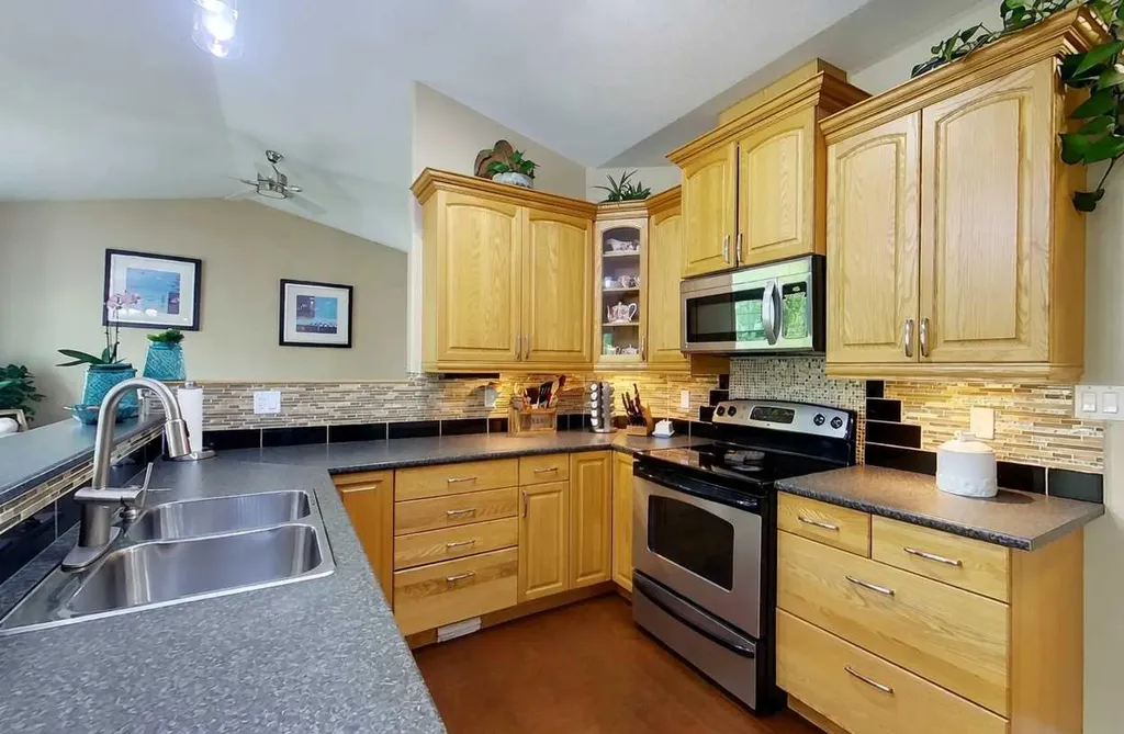 1409 Edson Drive Edson AB T7E 1H6