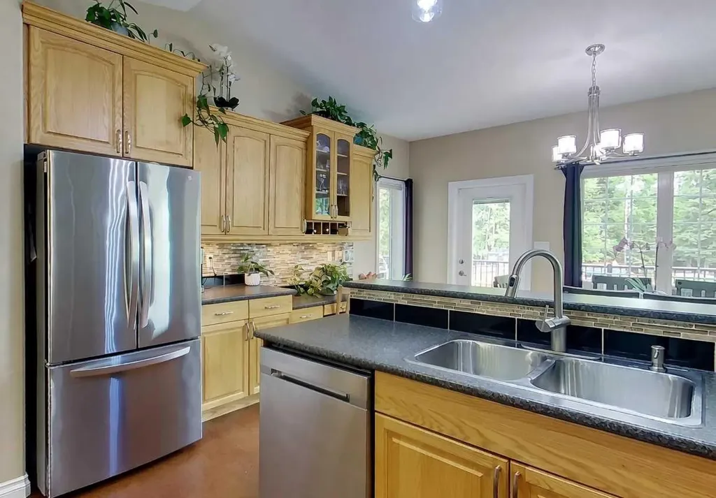 1409 Edson Drive Edson AB T7E 1H6