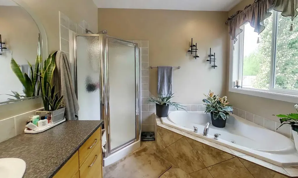 1409 Edson Drive Edson AB T7E 1H6