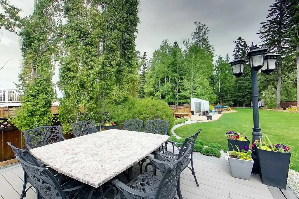 1409 Edson Drive Edson AB T7E 1H6