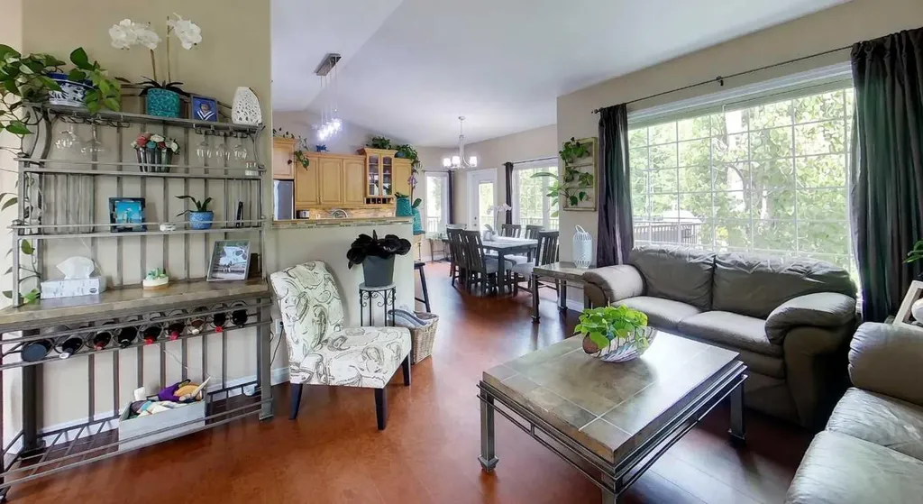 1409 Edson Drive Edson AB T7E 1H6