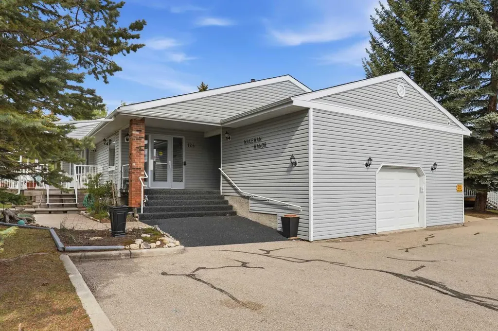 11 Macewan Park Heights NW Calgary AB T3K3W6