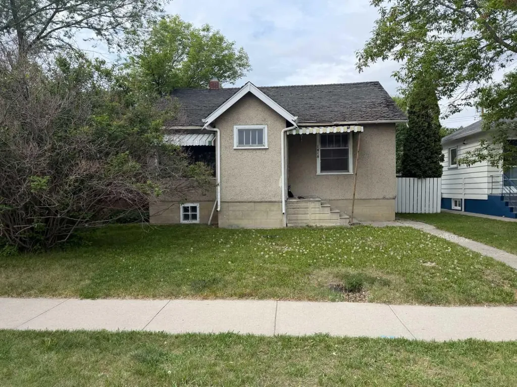 1018 17 Avenue NW Calgary AB T2M 0P4
