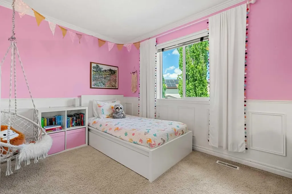 194 Brightonstone Bay SE Calgary AB T2Z 4W4