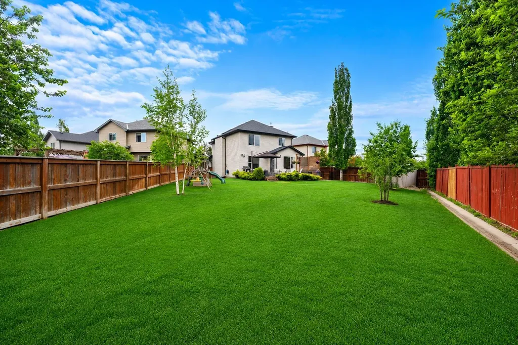 194 Brightonstone Bay SE Calgary AB T2Z 4W4