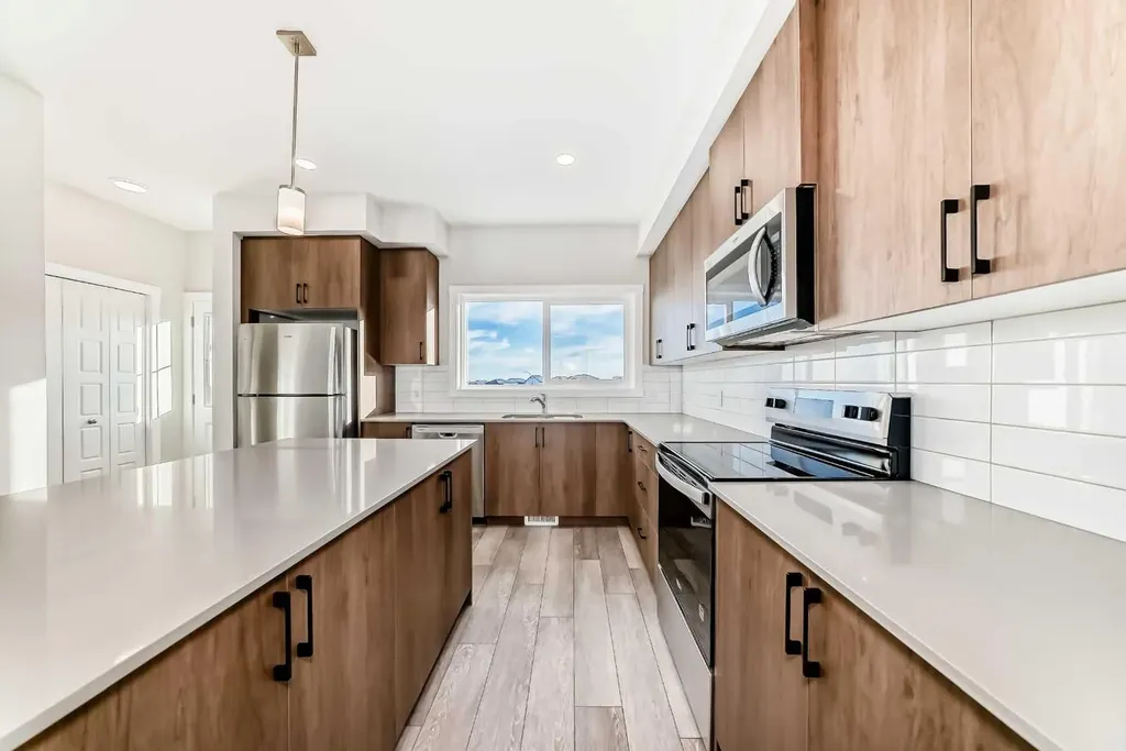 241 Bridgeport Gate Chestermere AB T1X 0B5