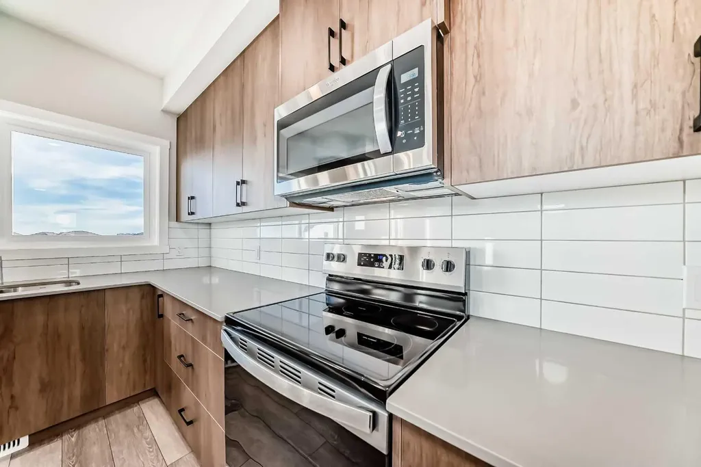 241 Bridgeport Gate Chestermere AB T1X 0B5