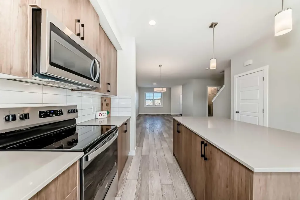 241 Bridgeport Gate Chestermere AB T1X 0B5