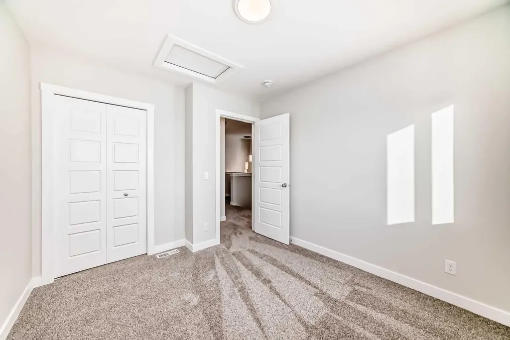 241 Bridgeport Gate Chestermere AB T1X 0B5