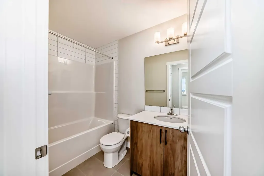 241 Bridgeport Gate Chestermere AB T1X 0B5