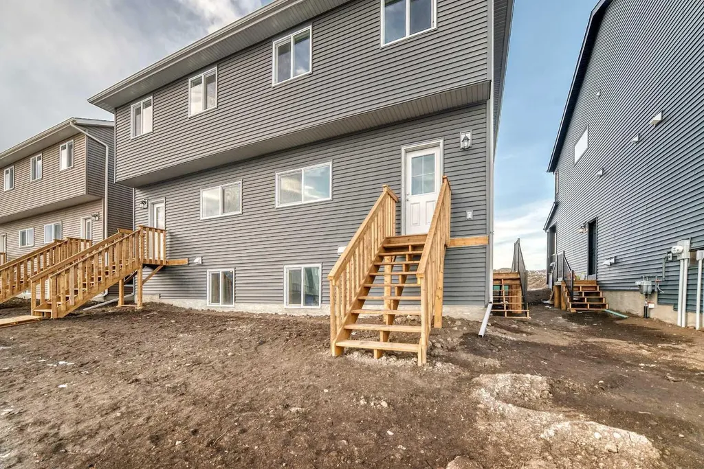 241 Bridgeport Gate Chestermere AB T1X 0B5