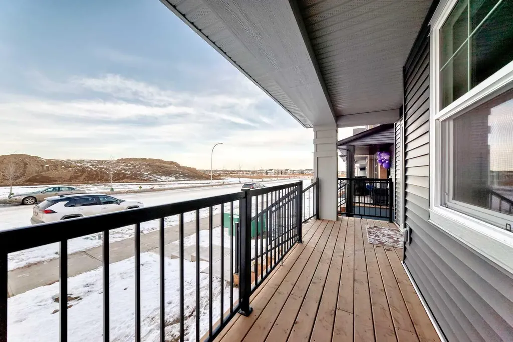 241 Bridgeport Gate Chestermere AB T1X 0B5