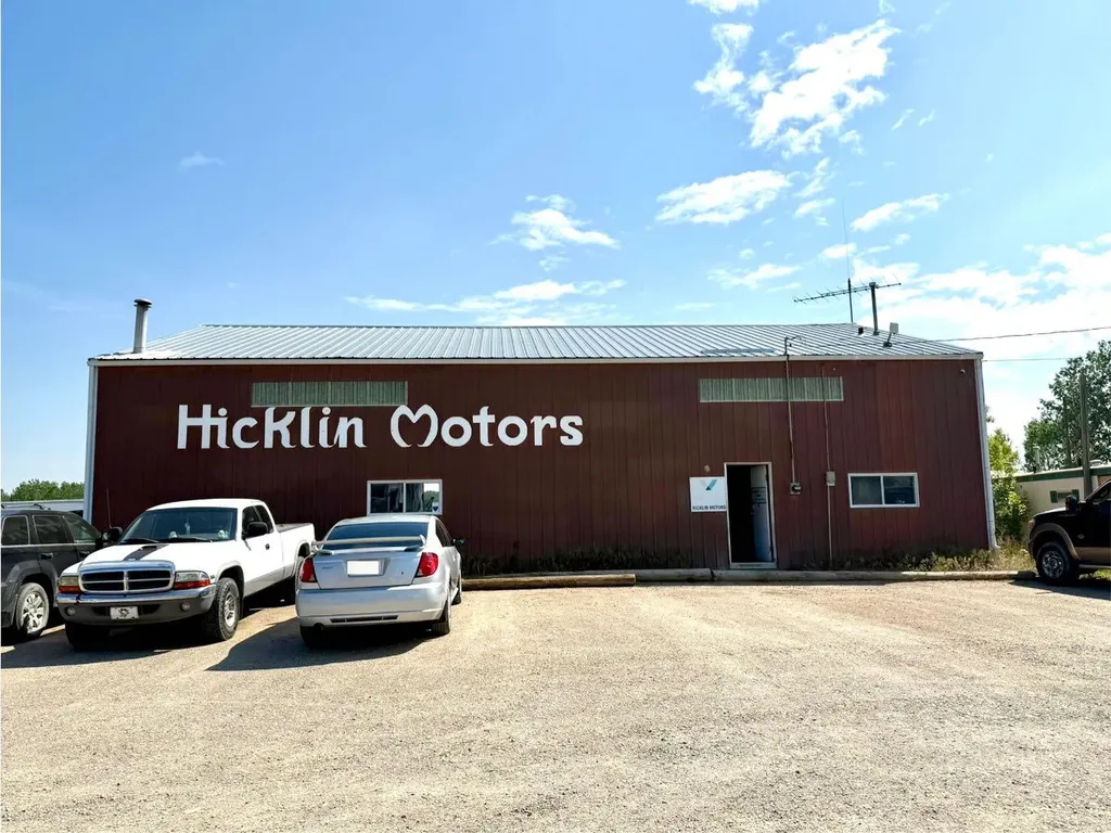 2018 19 Avenue Nanton AB T0L 1R0