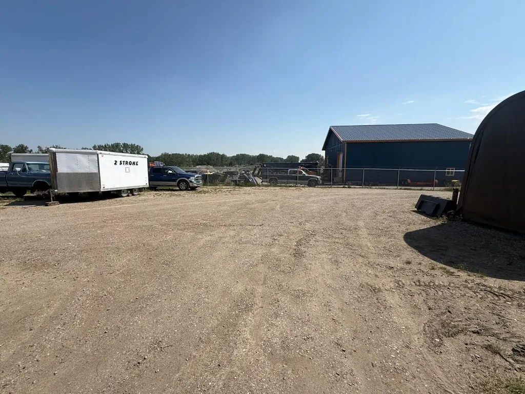 2018 19 Avenue Nanton AB T0L 1R0