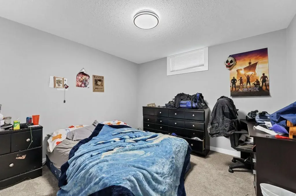 1265 2 Avenue NE Medicine Hat AB T1A 6A7