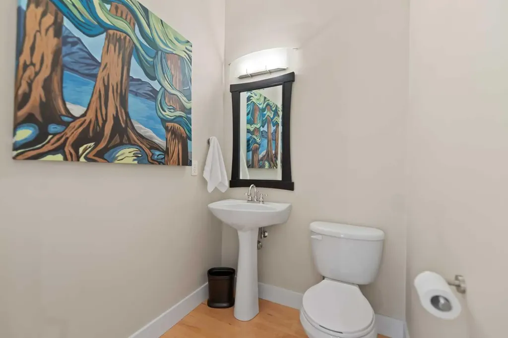 49 Wentworth Mews SW Calgary AB T3H 5K3
