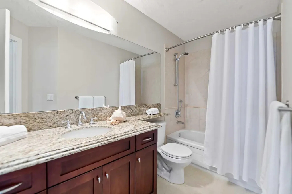49 Wentworth Mews SW Calgary AB T3H 5K3