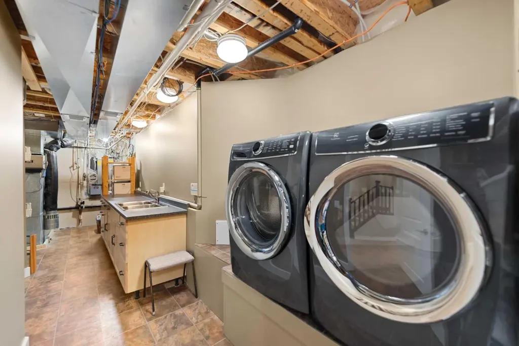 49 Wentworth Mews SW Calgary AB T3H 5K3