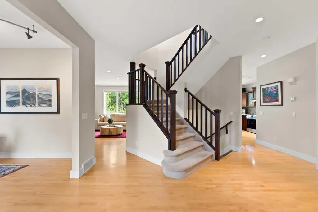 49 Wentworth Mews SW Calgary AB T3H 5K3