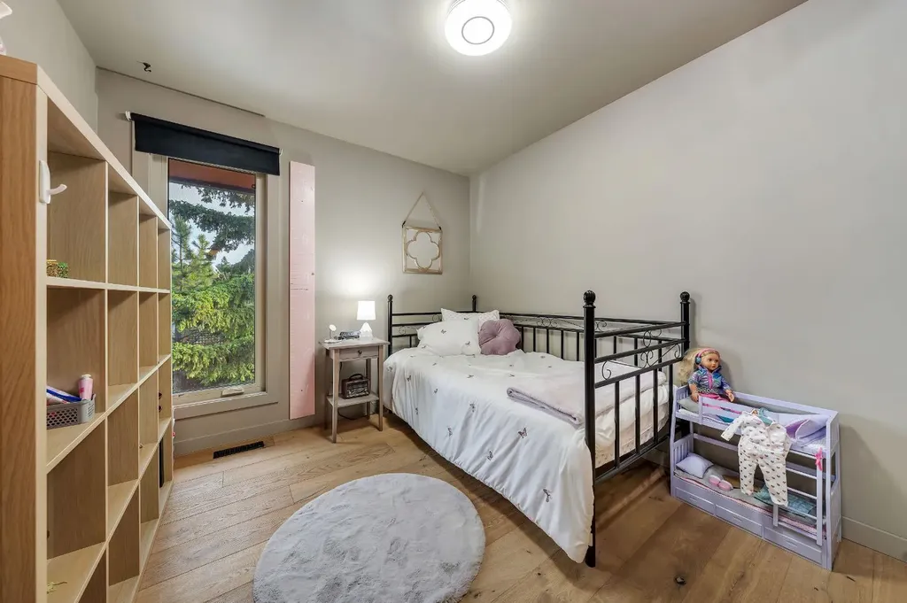7 Deerwood Road SE Calgary AB T2J 6L2