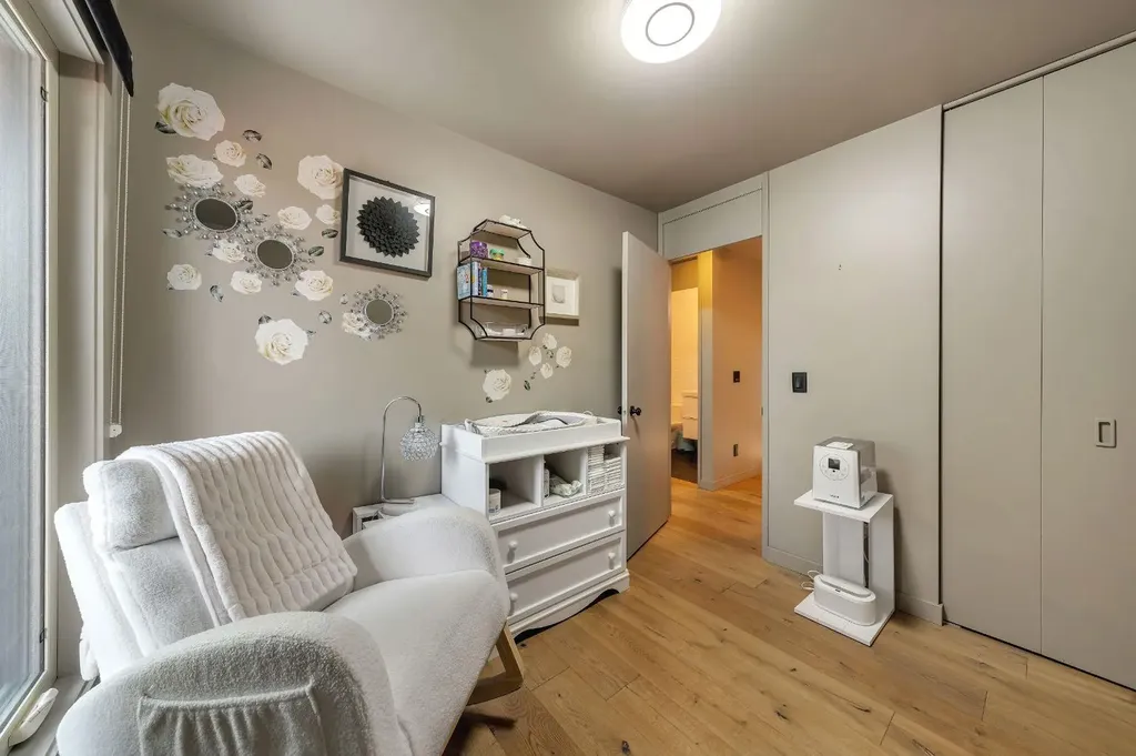 7 Deerwood Road SE Calgary AB T2J 6L2