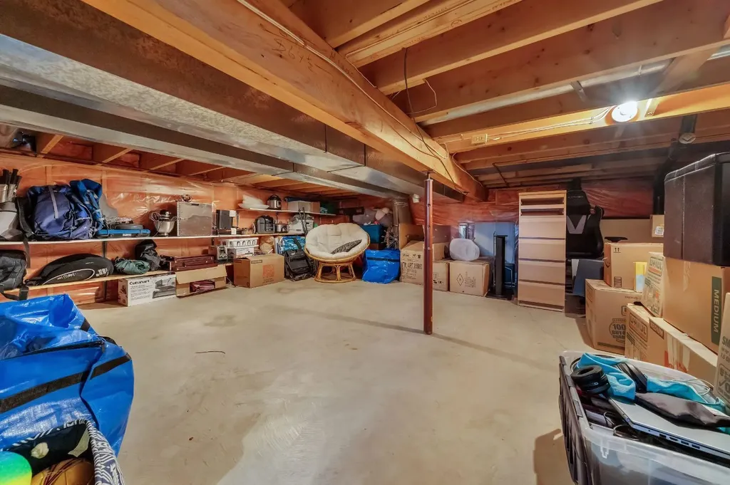 7 Deerwood Road SE Calgary AB T2J 6L2