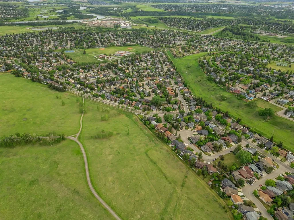 7 Deerwood Road SE Calgary AB T2J 6L2