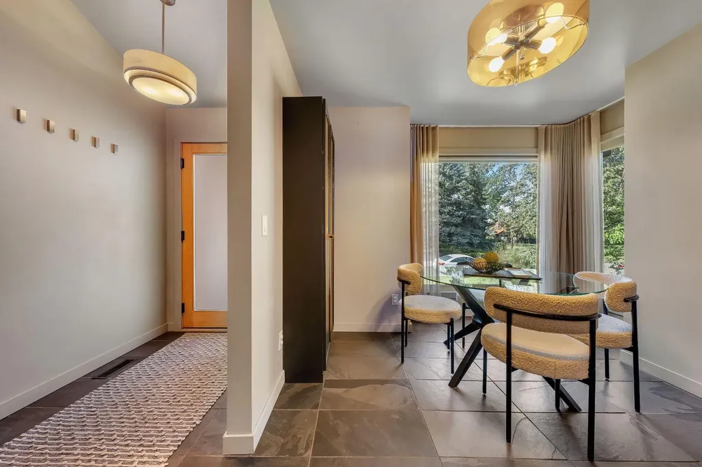 7 Deerwood Road SE Calgary AB T2J 6L2