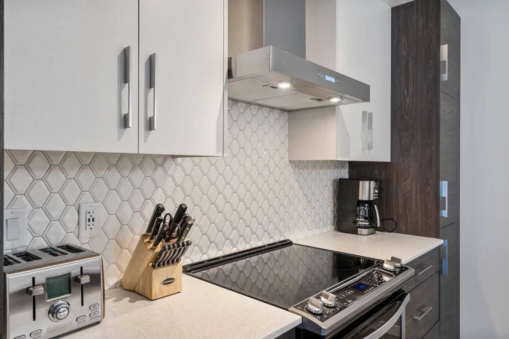 122 Mahogany Centre SE Calgary AB T3M 2Y1