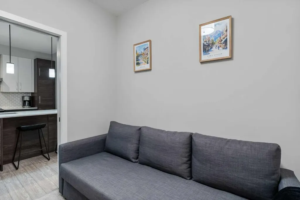 122 Mahogany Centre SE Calgary AB T3M 2Y1