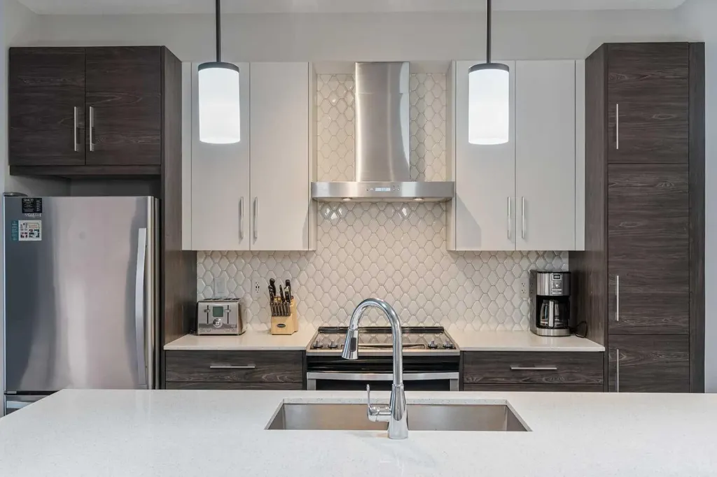 122 Mahogany Centre SE Calgary AB T3M 2Y1